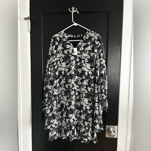 Ann Taylor Monochrome Floral Dress